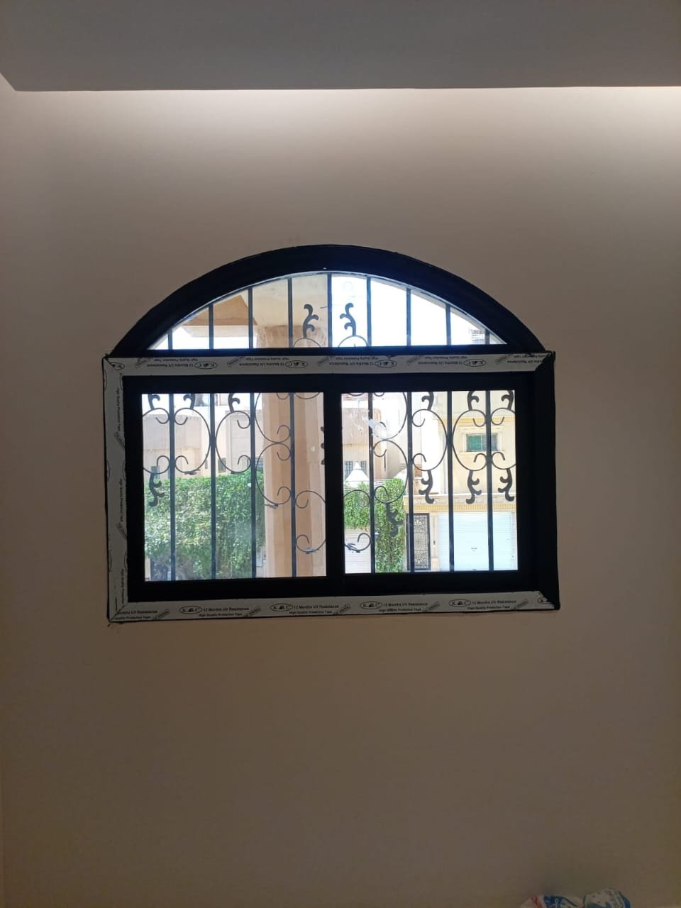 أعمال زجاج وألمنيوم